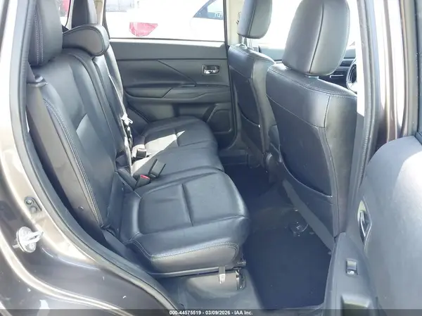 JA4AD3A33GZ022755 2016 MITSUBISHI OUTLANDER - Image 8