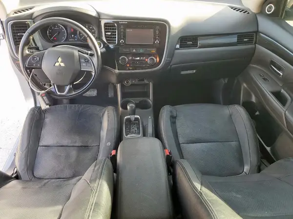 JA4AD3A33GZ044593 2016 MITSUBISHI OUTLANDER - Image 8