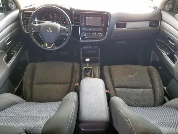 JA4AD3A33GZ052225 2016 MITSUBISHI OUTLANDER - Image 8