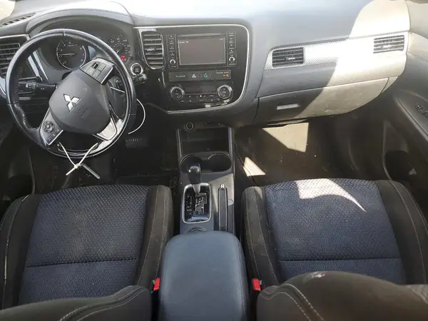 JA4AD3A33GZ056047 2016 MITSUBISHI OUTLANDER - Image 8