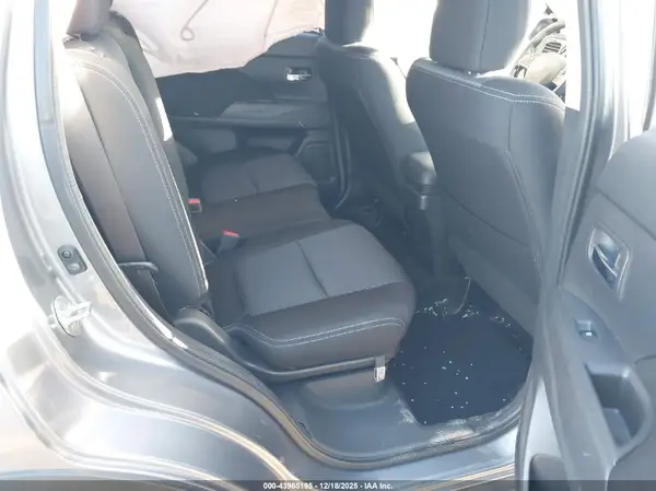JA4AD3A33GZ059658 2016 MITSUBISHI OUTLANDER - Image 8
