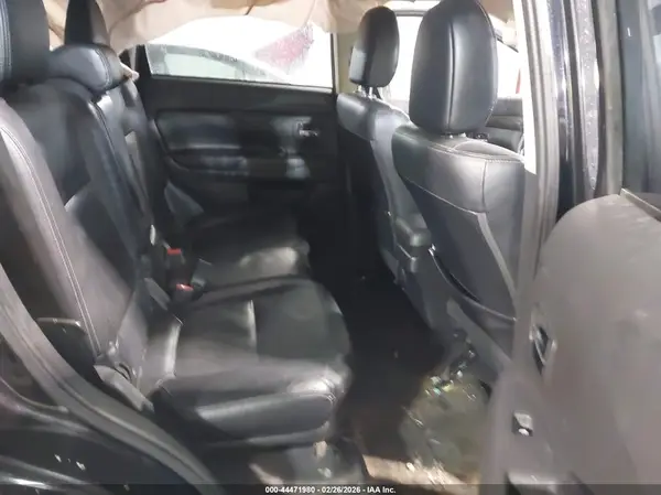 JA4AD3A33HZ012079 2017 MITSUBISHI OUTLANDER - Image 8