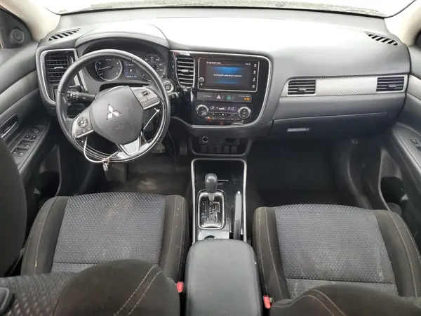 JA4AD3A33HZ021302 2017 MITSUBISHI OUTLANDER - Image 8