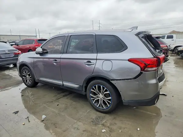 JA4AD3A33HZ028413 2017 MITSUBISHI OUTLANDER - Image 2