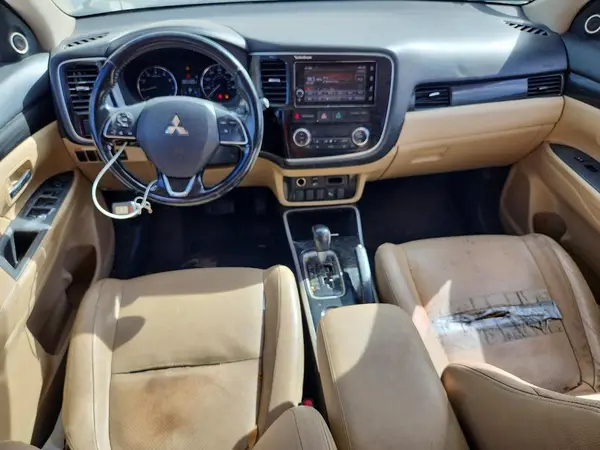 JA4AD3A33HZ037189 2017 MITSUBISHI OUTLANDER - Image 8
