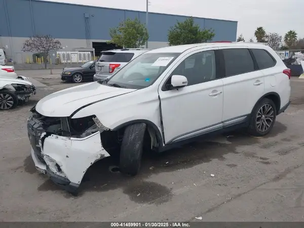 JA4AD3A33HZ044241 2017 MITSUBISHI OUTLANDER - Image 2