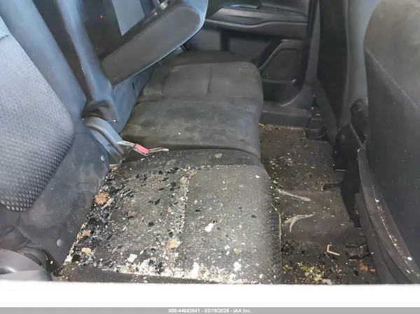 JA4AD3A33HZ050282 2017 MITSUBISHI OUTLANDER - Image 8