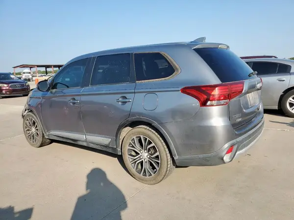 JA4AD3A33HZ051562 2017 MITSUBISHI OUTLANDER - Image 2