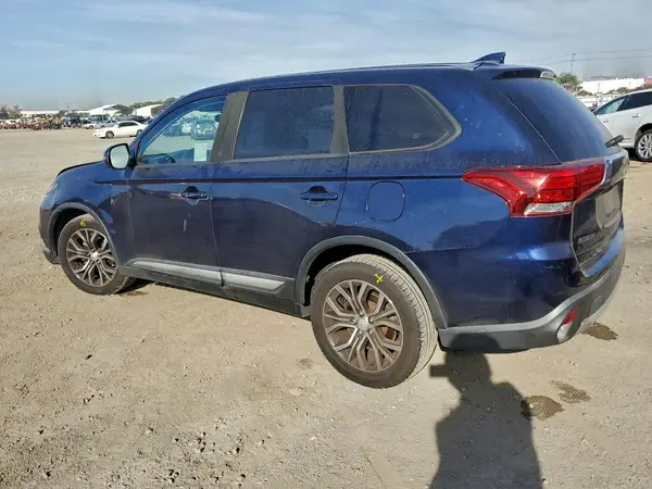 JA4AD3A33HZ054770 2017 MITSUBISHI OUTLANDER - Image 2