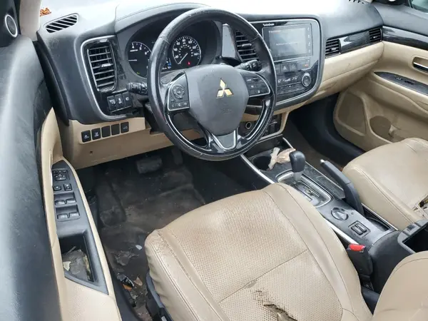 JA4AD3A33HZ057717 2017 MITSUBISHI OUTLANDER - Image 8