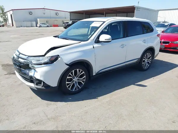 JA4AD3A33HZ058690 2017 MITSUBISHI OUTLANDER - Image 2