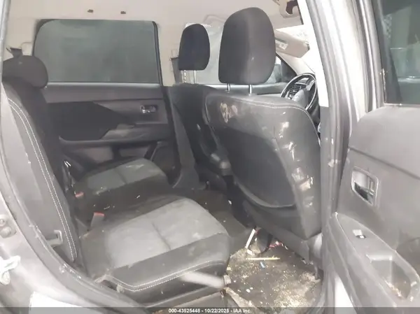JA4AD3A33JJ003936 2018 MITSUBISHI OUTLANDER - Image 8
