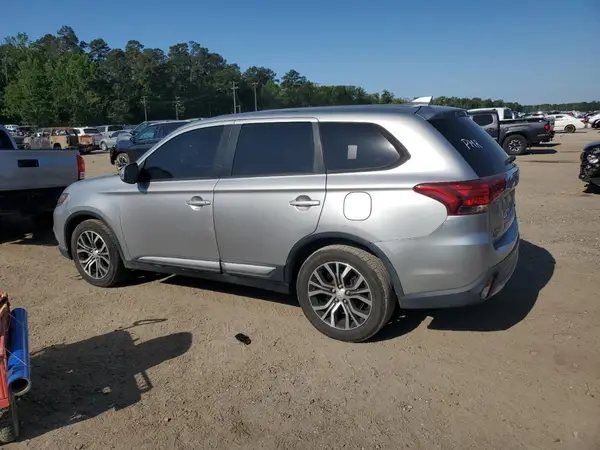 JA4AD3A33JJ004195 2018 MITSUBISHI OUTLANDER - Image 2