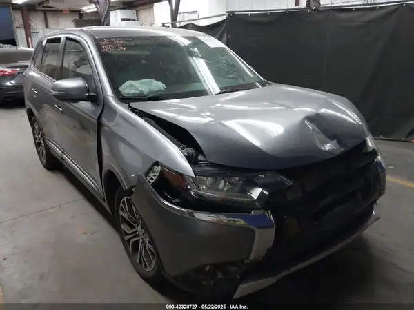 JA4AD3A33JZ004098 2018 MITSUBISHI OUTLANDER - Image 1