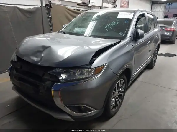JA4AD3A33JZ004098 2018 MITSUBISHI OUTLANDER - Image 2