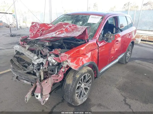 JA4AD3A33JZ009804 2018 MITSUBISHI OUTLANDER - Image 2