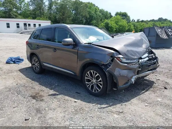 JA4AD3A33JZ014095 2018 MITSUBISHI OUTLANDER - Image 1