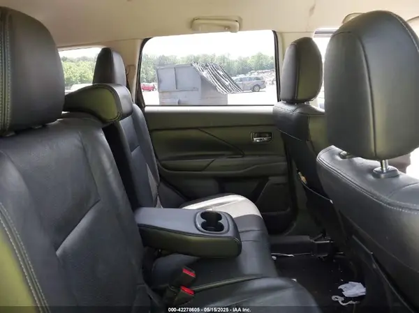 JA4AD3A33JZ014095 2018 MITSUBISHI OUTLANDER - Image 8