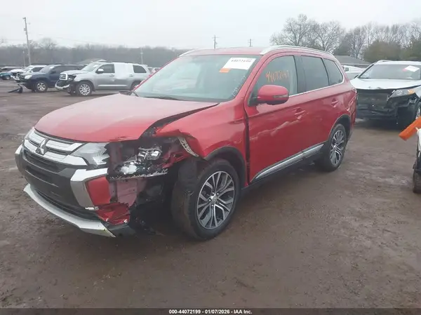 JA4AD3A33JZ015893 2018 MITSUBISHI OUTLANDER - Image 2