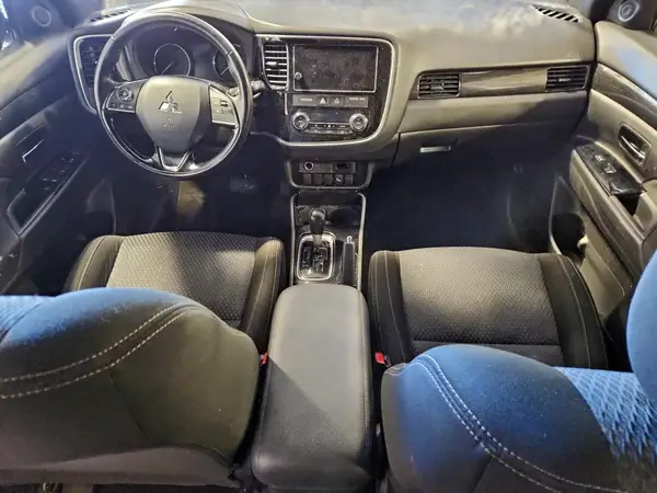 JA4AD3A33JZ018342 2018 MITSUBISHI OUTLANDER - Image 8