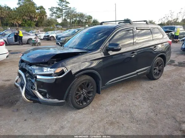 JA4AD3A33JZ019491 2018 MITSUBISHI OUTLANDER - Image 2