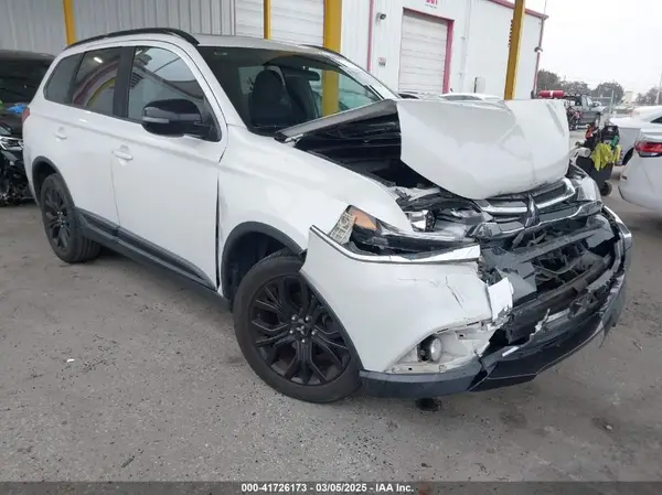 JA4AD3A33JZ022696 2018 MITSUBISHI OUTLANDER - Image 1