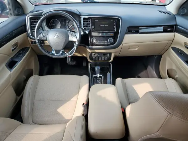 JA4AD3A33JZ027624 2018 MITSUBISHI OUTLANDER - Image 8