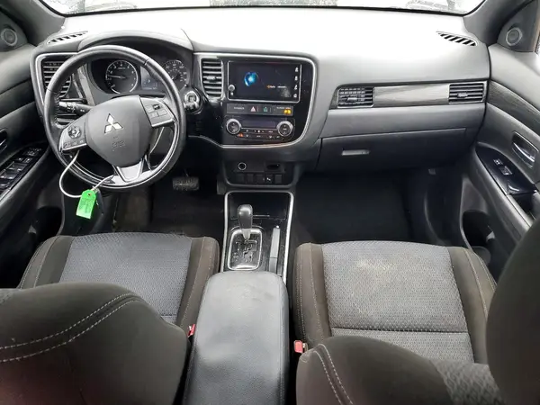 JA4AD3A33JZ029230 2018 MITSUBISHI OUTLANDER - Image 8