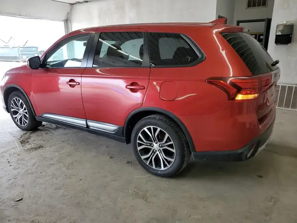 JA4AD3A33JZ037411 2018 MITSUBISHI OUTLANDER - Image 2