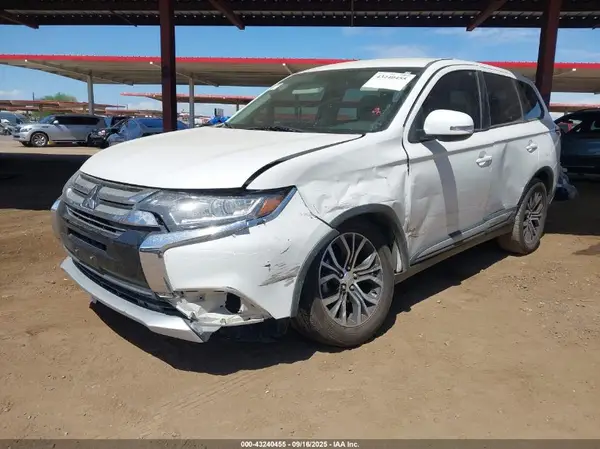 JA4AD3A33JZ040194 2018 MITSUBISHI OUTLANDER - Image 2