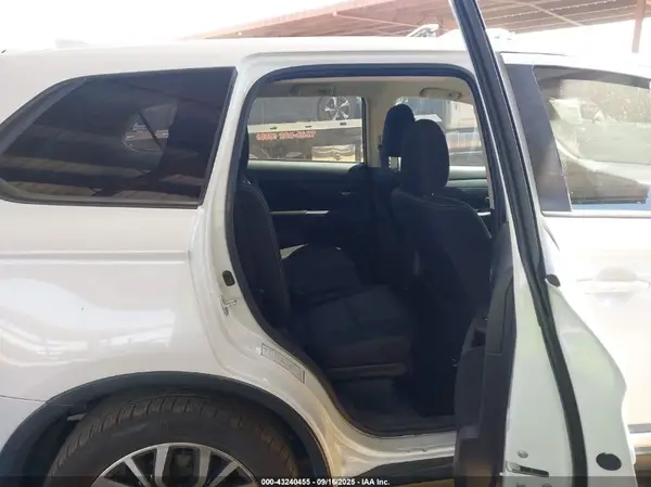 JA4AD3A33JZ040194 2018 MITSUBISHI OUTLANDER - Image 8