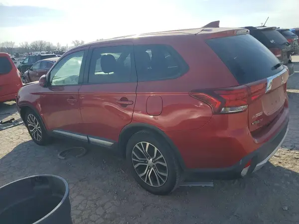 JA4AD3A33JZ040325 2018 MITSUBISHI OUTLANDER - Image 2