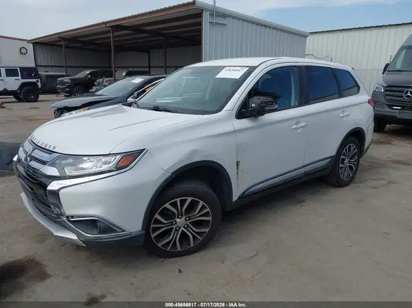 JA4AD3A33JZ041541 2018 MITSUBISHI OUTLANDER - Image 2