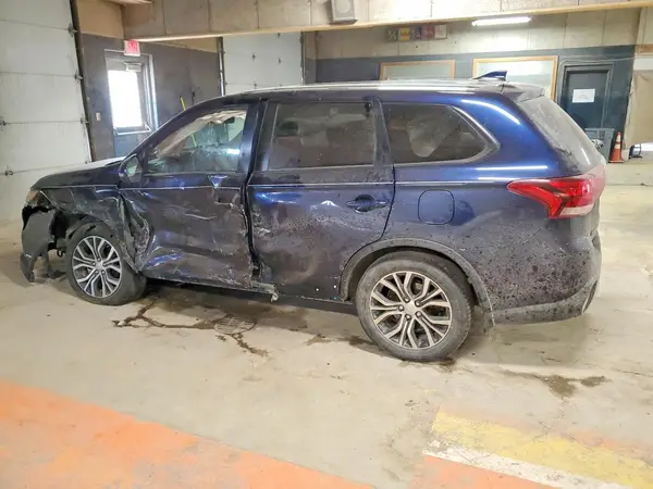 JA4AD3A33JZ048733 2018 MITSUBISHI OUTLANDER - Image 2