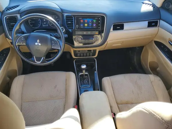 JA4AD3A33JZ049669 2018 MITSUBISHI OUTLANDER - Image 8