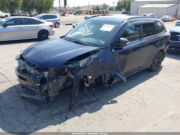 JA4AD3A33JZ054385 2018 MITSUBISHI OUTLANDER - Image 2