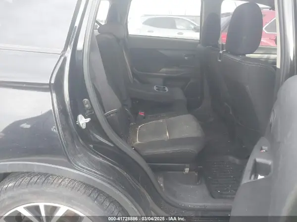 JA4AD3A33JZ055083 2018 MITSUBISHI OUTLANDER - Image 8