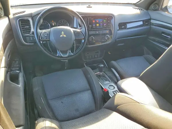 JA4AD3A33JZ060624 2018 MITSUBISHI OUTLANDER - Image 8