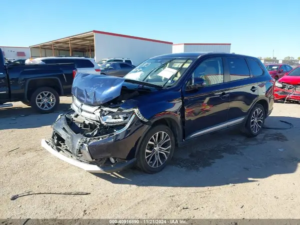 JA4AD3A33JZ064432 2018 MITSUBISHI OUTLANDER - Image 2