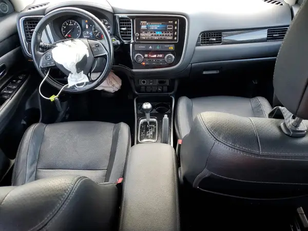 JA4AD3A33JZ065080 2018 MITSUBISHI OUTLANDER - Image 8