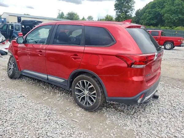 JA4AD3A33JZ068061 2018 MITSUBISHI OUTLANDER - Image 2