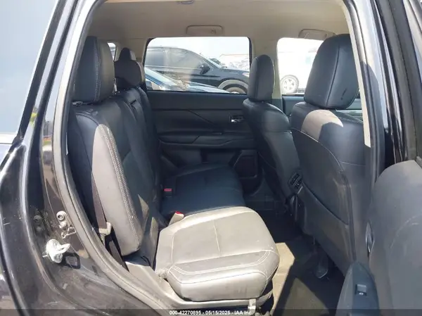 JA4AD3A33KZ005401 2019 MITSUBISHI OUTLANDER - Image 8