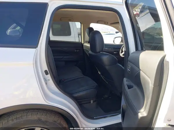 JA4AD3A33KZ009125 2019 MITSUBISHI OUTLANDER - Image 8