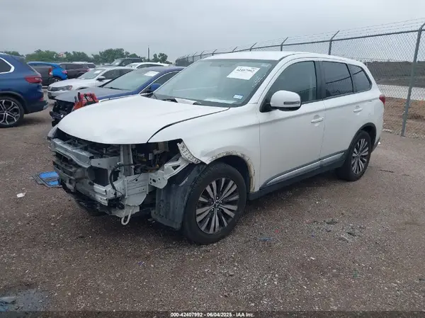JA4AD3A33KZ015281 2019 MITSUBISHI OUTLANDER - Image 2