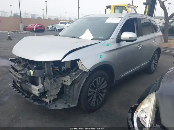 JA4AD3A33KZ025017 2019 MITSUBISHI OUTLANDER - Image 2
