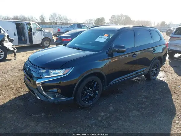 JA4AD3A33KZ025292 2019 MITSUBISHI OUTLANDER - Image 2