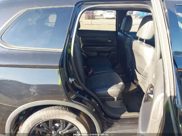 JA4AD3A33KZ025292 2019 MITSUBISHI OUTLANDER - Image 8