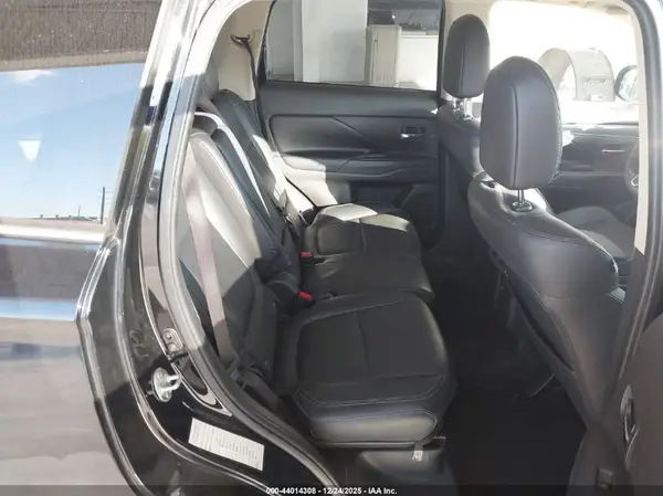 JA4AD3A33KZ027673 2019 MITSUBISHI OUTLANDER - Image 8