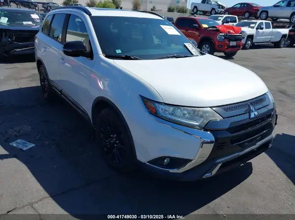 JA4AD3A33KZ030220 2019 MITSUBISHI OUTLANDER - Image 1