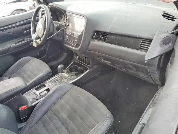 JA4AD3A33KZ032551 2019 MITSUBISHI OUTLANDER - Image 8